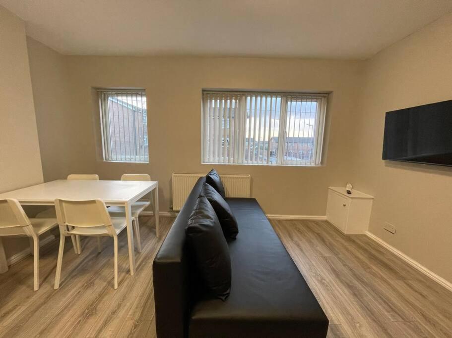 Hosted By Ryan - 1 Bedroom Apartment Liverpool Exterior photo